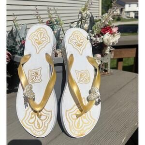 vintage BCBG Generation White Wedge Flip Flops Beaded Thong Women's Size 11 B 41